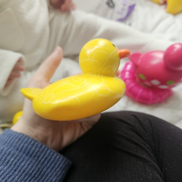 Colorful Bath Toy Set - Picture 4 of 4